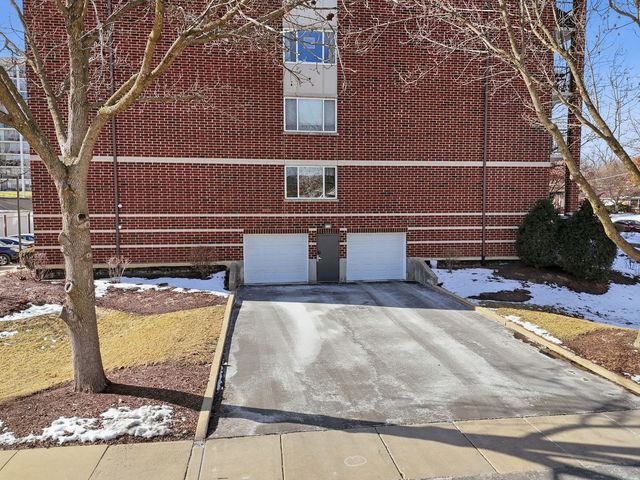 31 E Grove Street 501, Lombard, IL 60148