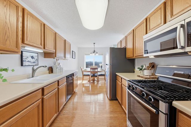 31 E Grove Street 501, Lombard, IL 60148