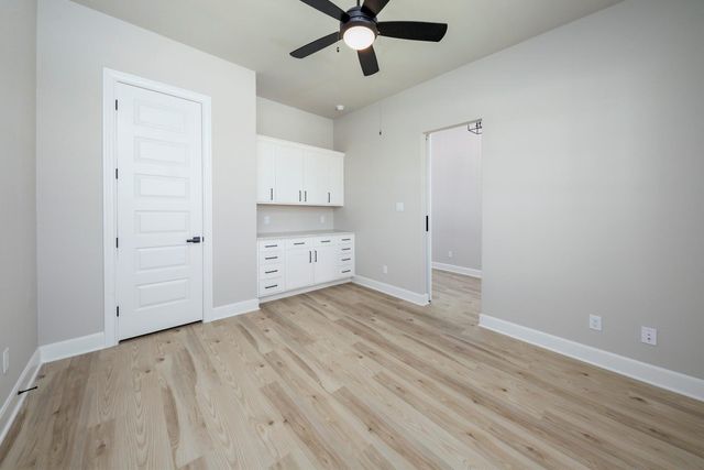 1910 June Lake Lane, Iowa Colony, TX 77583