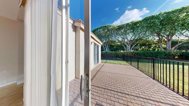 9710 Wyeth Court, Wellington, FL 33414