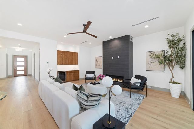 5200 Beech Street, Bellaire, TX 77401