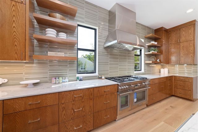 5200 Beech Street, Bellaire, TX 77401