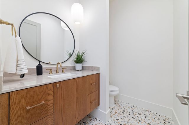 5200 Beech Street, Bellaire, TX 77401