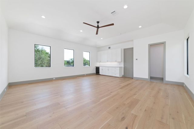 5200 Beech Street, Bellaire, TX 77401