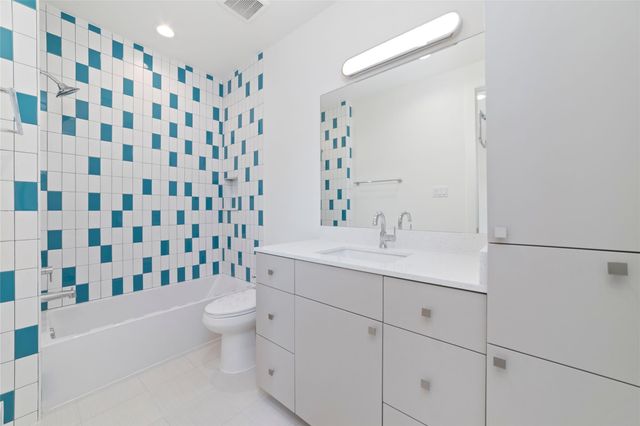 5200 Beech Street, Bellaire, TX 77401