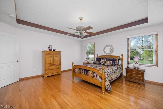 1009 Glendalough Drive, Grafton, OH 44044