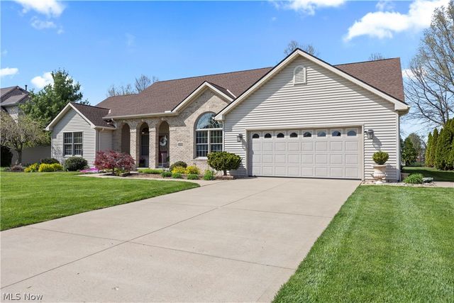 1009 Glendalough Drive, Grafton, OH 44044