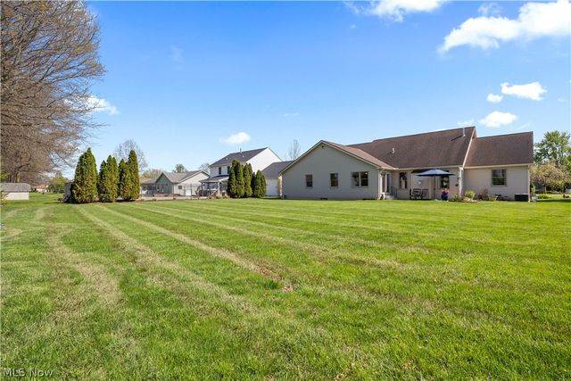 1009 Glendalough Drive, Grafton, OH 44044