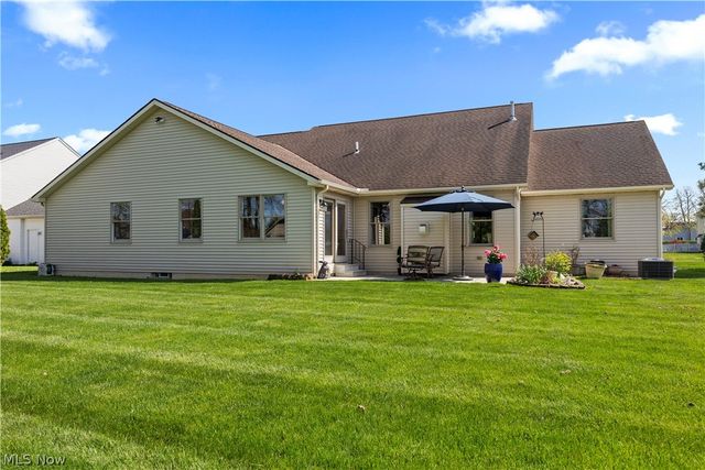 1009 Glendalough Drive, Grafton, OH 44044