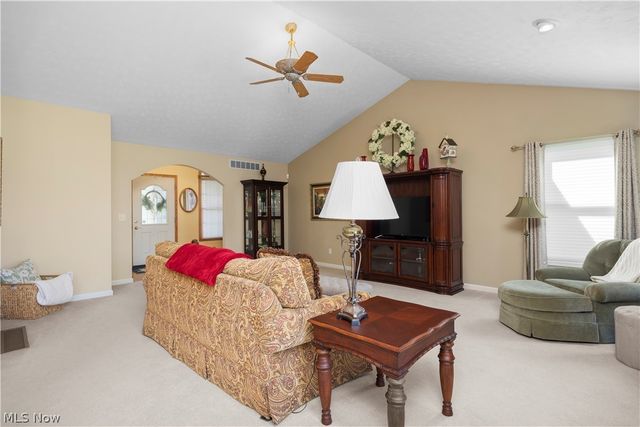 1009 Glendalough Drive, Grafton, OH 44044