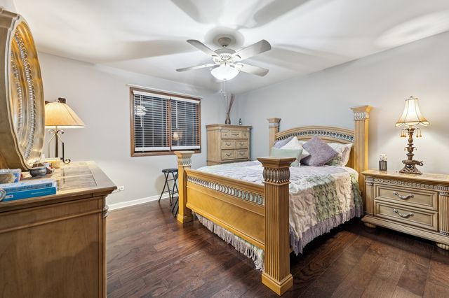 2210 207th Place, Lynwood, IL 60411