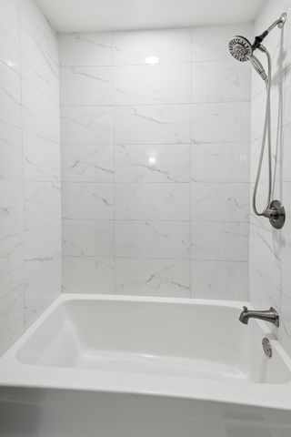 2210 207th Place, Lynwood, IL 60411