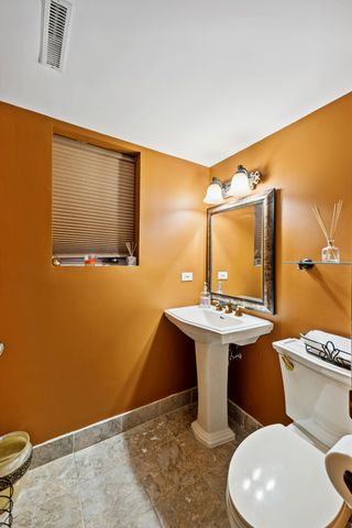 2210 207th Place, Lynwood, IL 60411