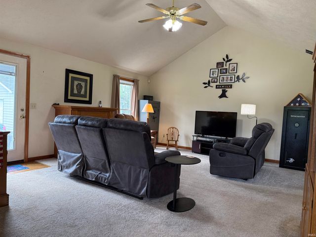 4944 Brumley Road, Newburgh, IN 47630