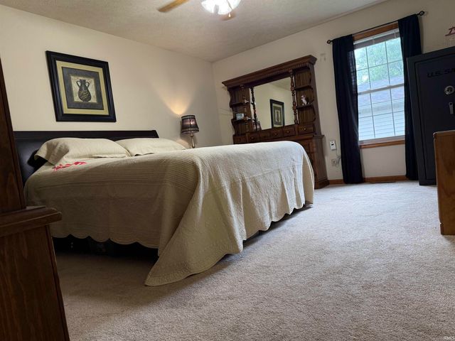 4944 Brumley Road, Newburgh, IN 47630