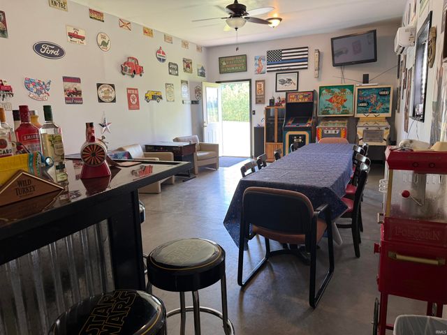 4944 Brumley Road, Newburgh, IN 47630