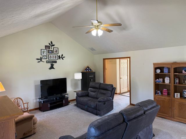 4944 Brumley Road, Newburgh, IN 47630
