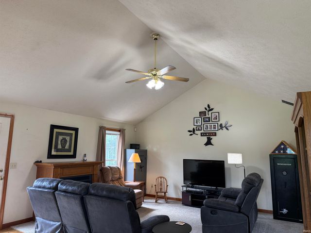 4944 Brumley Road, Newburgh, IN 47630