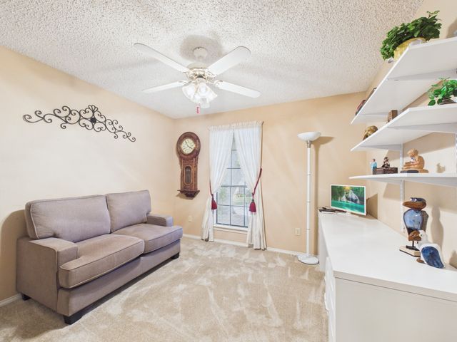537 Sapling Way, Desoto, TX 75115