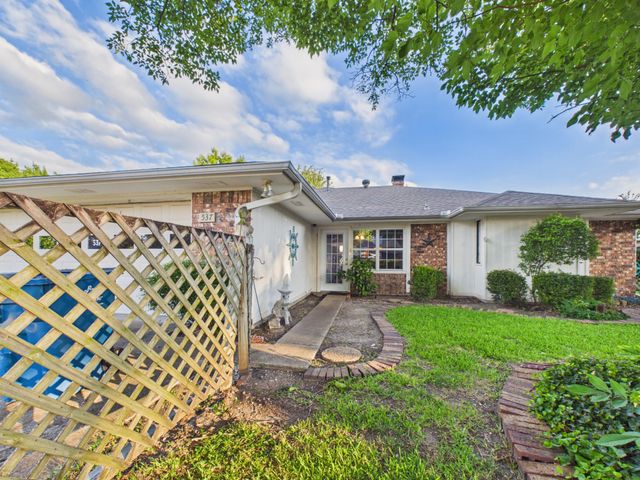 537 Sapling Way, Desoto, TX 75115