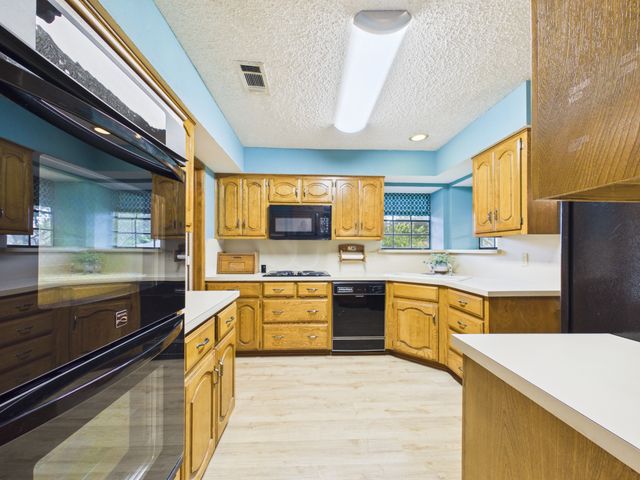 537 Sapling Way, Desoto, TX 75115