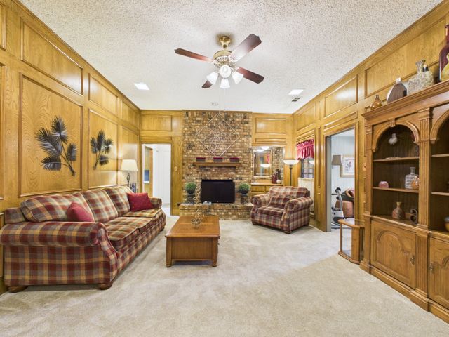 537 Sapling Way, Desoto, TX 75115
