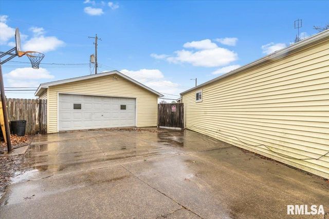 17 CELESTE Court, Springfield, IL 62703