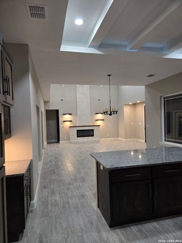 120 Summer Meadow Dr, La Vernia, TX 78121