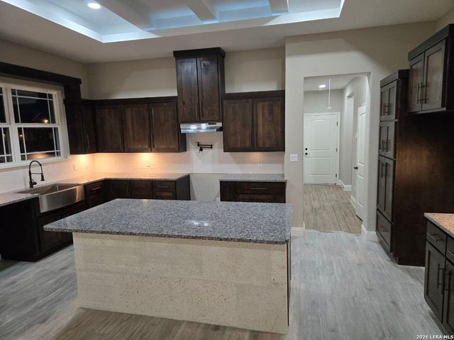 120 Summer Meadow Dr, La Vernia, TX 78121