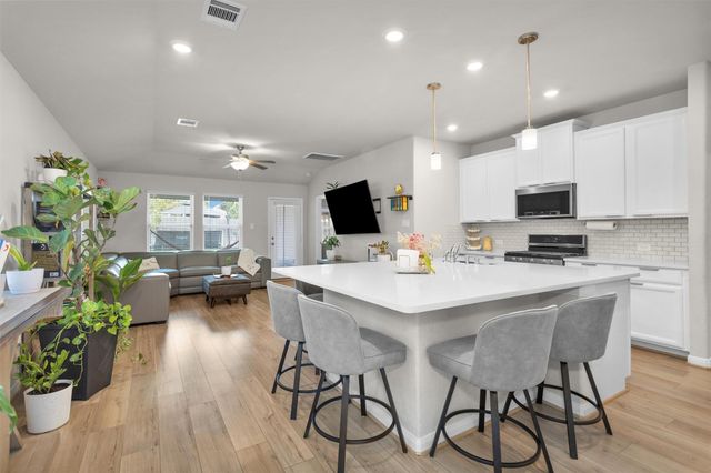 18544 Meadow Point Lane, Montgomery, TX 77316