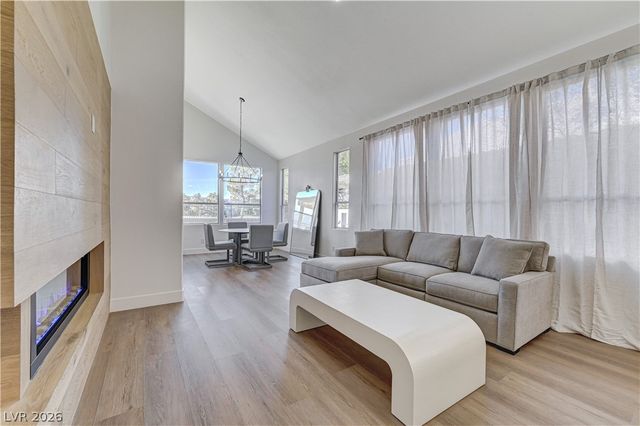 1317 Fox Acres Drive, Las Vegas, NV 89134