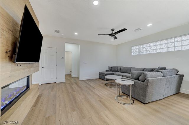 1317 Fox Acres Drive, Las Vegas, NV 89134