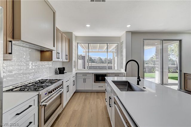 1317 Fox Acres Drive, Las Vegas, NV 89134