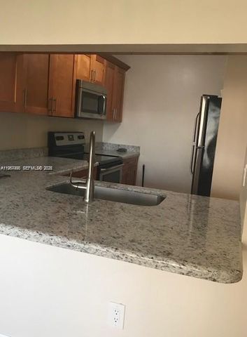 10018 NW 4th St 203, Pembroke Pines, FL 33024