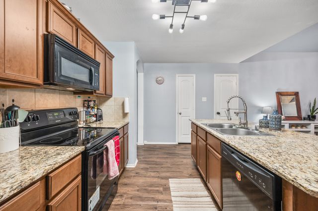 1401 Savannah Ridge Drive, Princeton, TX 75407