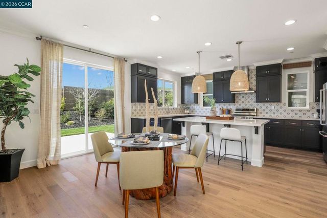 515 Yarrow Dr, Fairfield, CA 94534