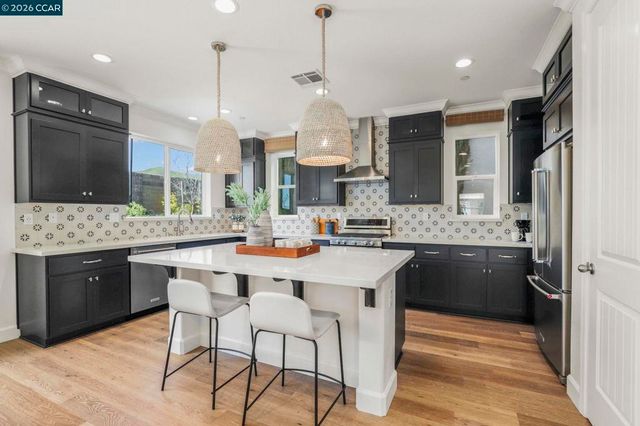 515 Yarrow Dr, Fairfield, CA 94534