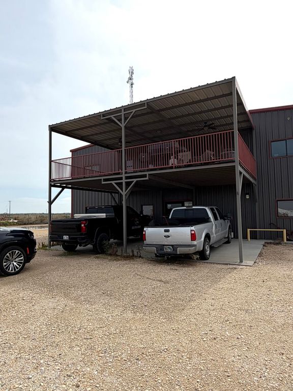 Image 10 of property listing at 6656 Spindle Top Road, San Angelo, TX 76901