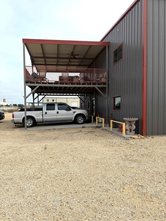 Image 9 of property listing at 6656 Spindle Top Road, San Angelo, TX 76901