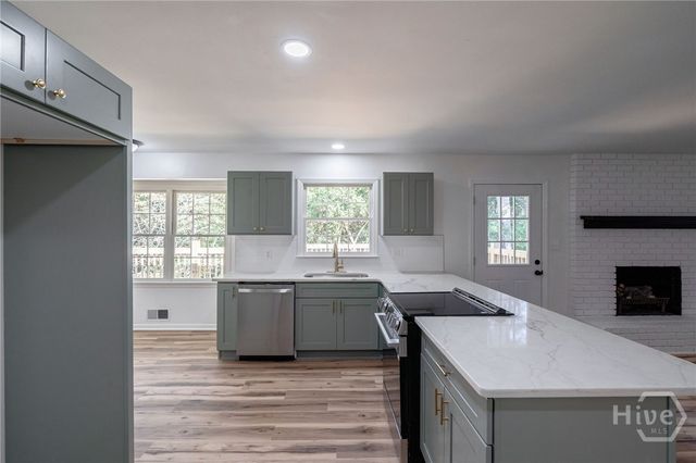 400 Sandstone Drive, Athens, GA 30605