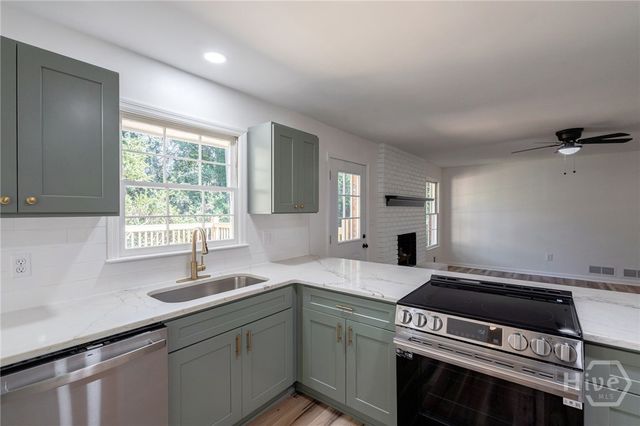 400 Sandstone Drive, Athens, GA 30605