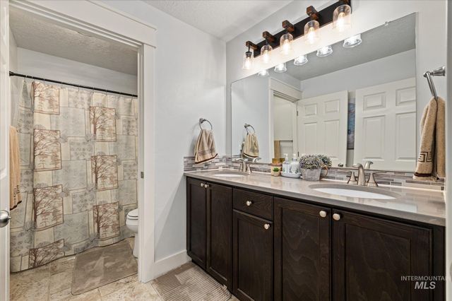 26138 Libby Lane, Middleton, ID 83644