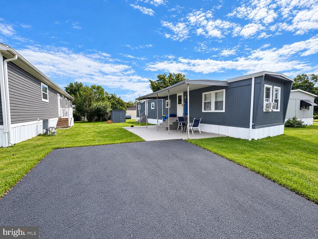 6229 FOSTER DR, MORRISVILLE, PA 19067 — exterior