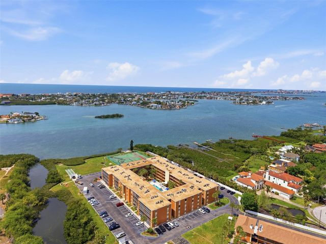 12760 INDIAN ROCKS ROAD 1065, Largo, FL 33774