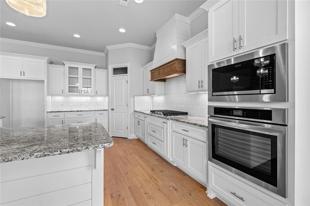 1341 Greyback Lane, Centerton, AR 72719