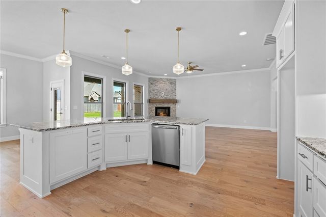 1341 Greyback Lane, Centerton, AR 72719