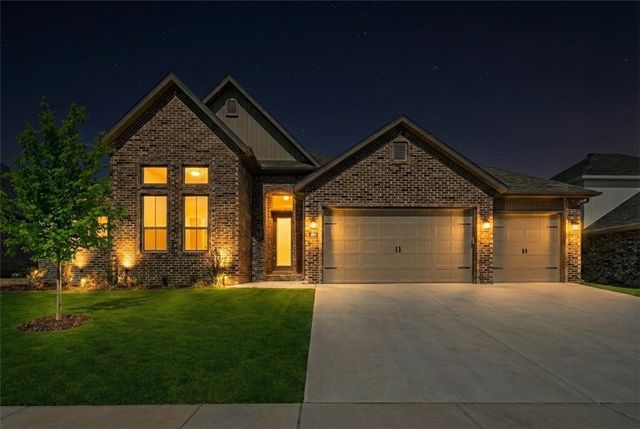 1341 Greyback Lane, Centerton, AR 72719