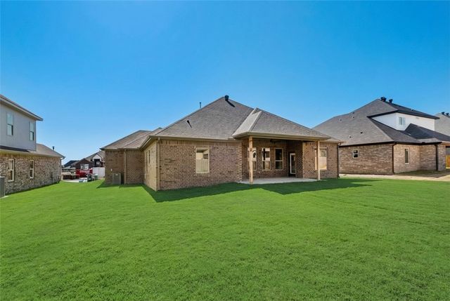 1341 Greyback Lane, Centerton, AR 72719