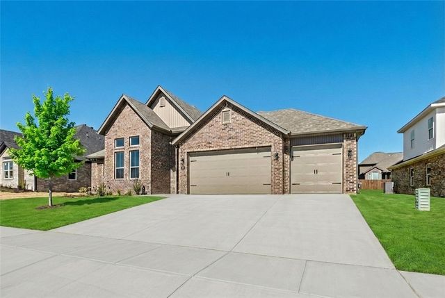 1341 Greyback Lane, Centerton, AR 72719