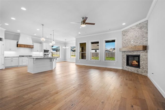 1341 Greyback Lane, Centerton, AR 72719